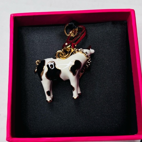 JUICY COUTURE 2013 RARE Cow Charm - Picture 4 of 6